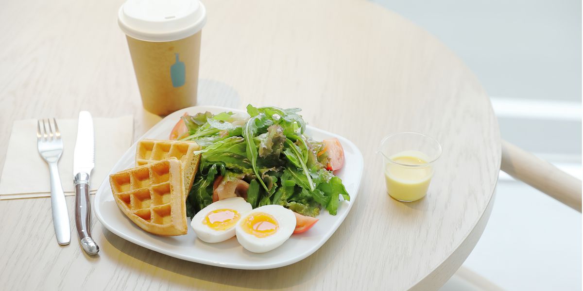 大阪に ブルーボトルコーヒー 梅田茶屋町カフェ がついにオープン 限定メニューや体験型ラウンジに注目 るるぶ More