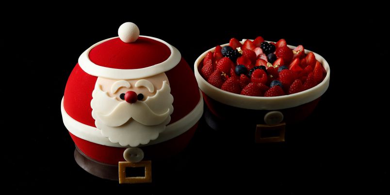 サンタクロースが コロンとかわいいケーキに パレスホテル東京 21年クリスマスケーキ ブレット15選 Navitime Travel
