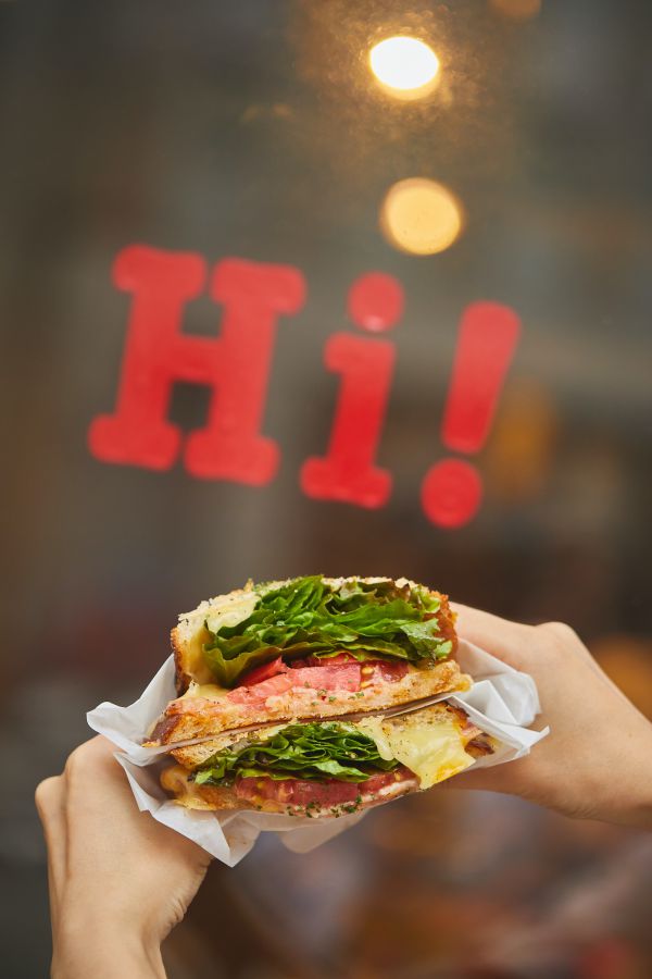 西長堀の有名グリルドサンドイッチ店 Hi Sand Wich で満腹ランチ 大阪カフェごはん ６ るるぶ More