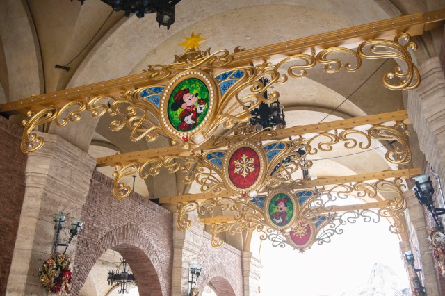 11月9日からスタート 東京ディズニーリゾートのクリスマス21 るるぶ More