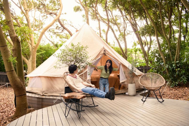 東京から楽々アクセス！千葉・稲毛海浜公園にグランピング施設「small