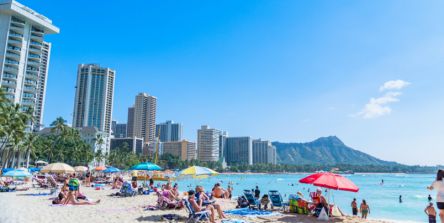 ハワイの楽園・ワイキキビーチを楽しもう！2021年現在の状況や、ビーチを楽しむためのおすすめショップをご紹介