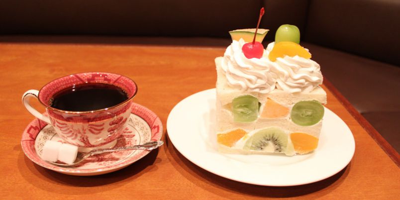 京都・嵐山「コーヒーショップ ヤマモト」でレトロでゴージャスなフルーツサンドを