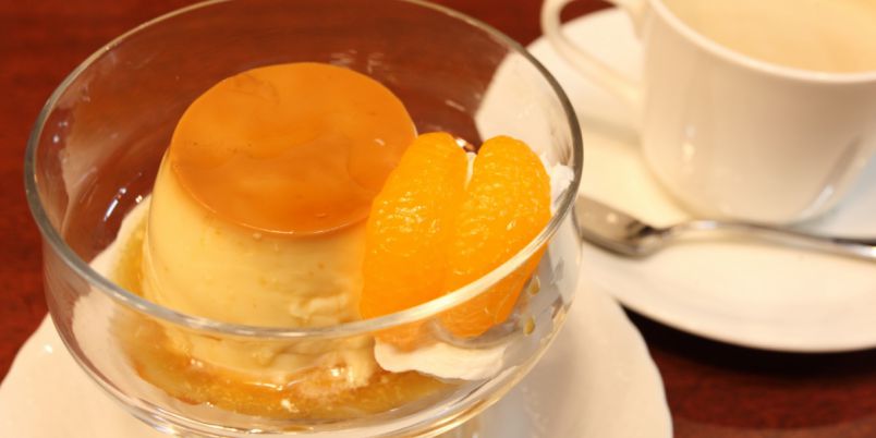 大阪 梅田の王道レトロ純喫茶 喫茶サンシャイン 名物プリン ホットケーキほか 創業50周年記念カレーも るるぶ More