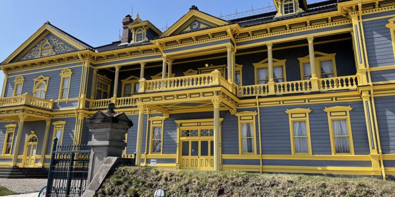 函館】2021年リニューアル。函館・元町の「旧函館区公会堂」でハイカラ