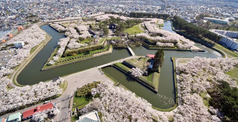 函館】五稜郭のおすすめスポット！桜の名所から、歴史を感じる建造物も