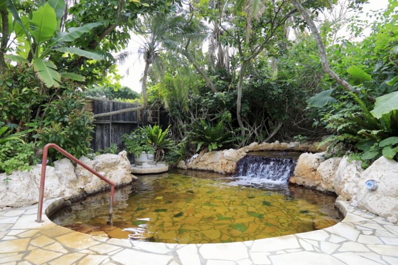 宮古島で温泉＆サウナを満喫するなら、「シギラ黄金温泉」と「みやこの湯」へ！