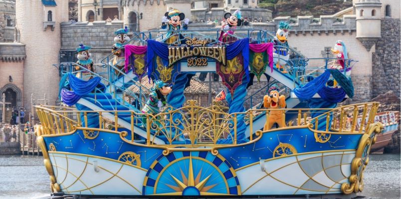 東京ディズニーシーの「ディズニー・ハロウィーン2022」エンターテイメントをチェック！｜るるぶ&more.