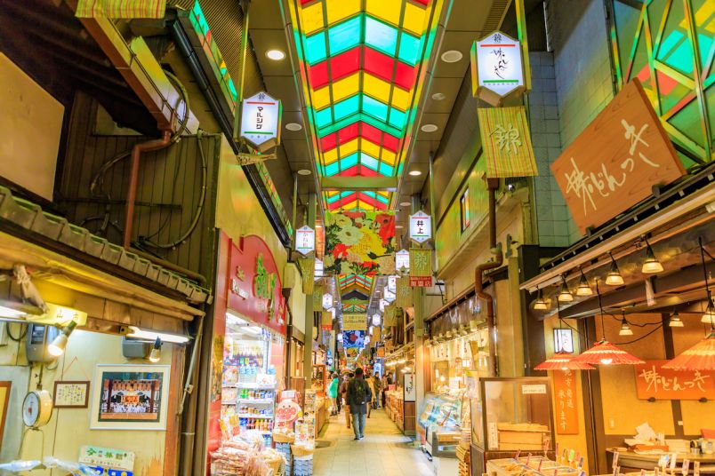 京の台所「錦市場」で絶対食べたい&買いたい京グルメをチェック！