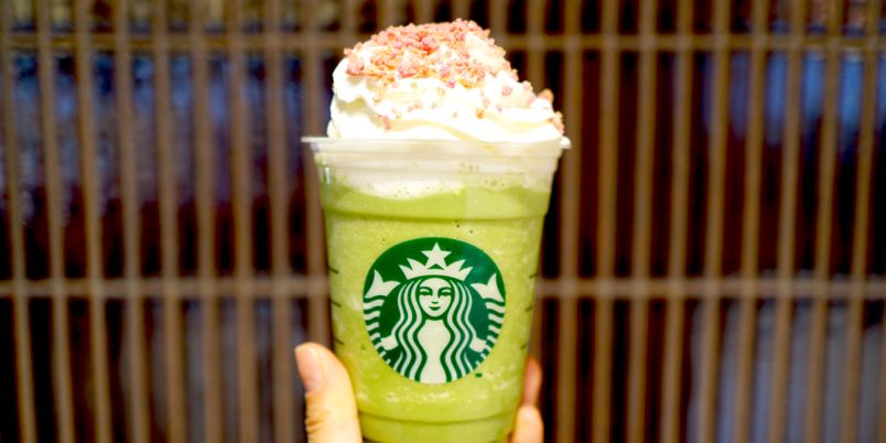 スタバ新作・実食レポート】桜トッピングがかわいすぎるっ