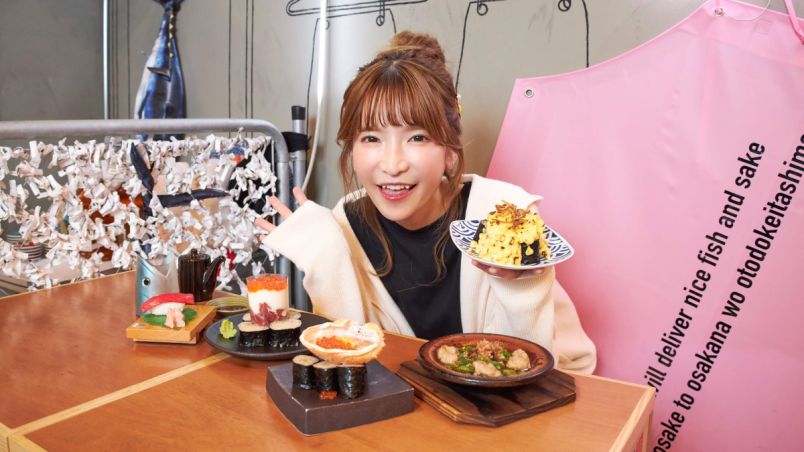 寿司飲み屋「魚学マニア スシンジュク新宿三丁目」へ！名物「エビカニ