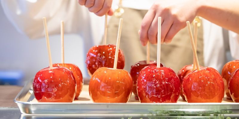 京都】りんご飴専門店が関西初出店♪早くもSNSで話題！食べ歩きや