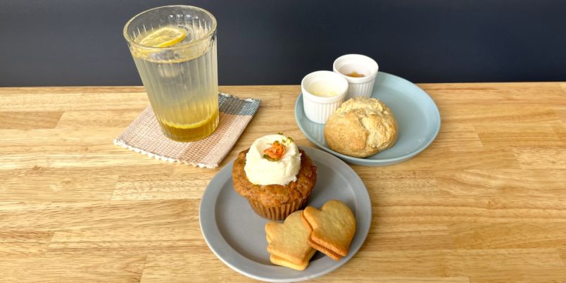 素朴で気取らない手作りお菓子とジェラートを楽しむ♪赤いミトンが目印のLittle Mitten BAKE SHOP｜るるぶ&more.