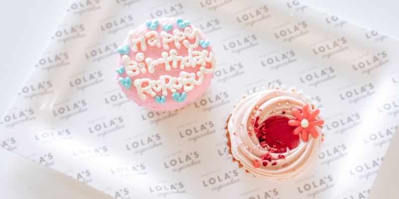 原宿「ローラズ・カップケーキ 東京」のキュートなカップケーキで推しの記念日をお祝い！