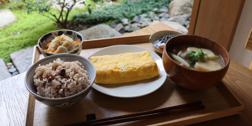 【奈良市】古民家宿の「西村邸」は、ゆるりとくつろげる「おばあちゃんち」のよう