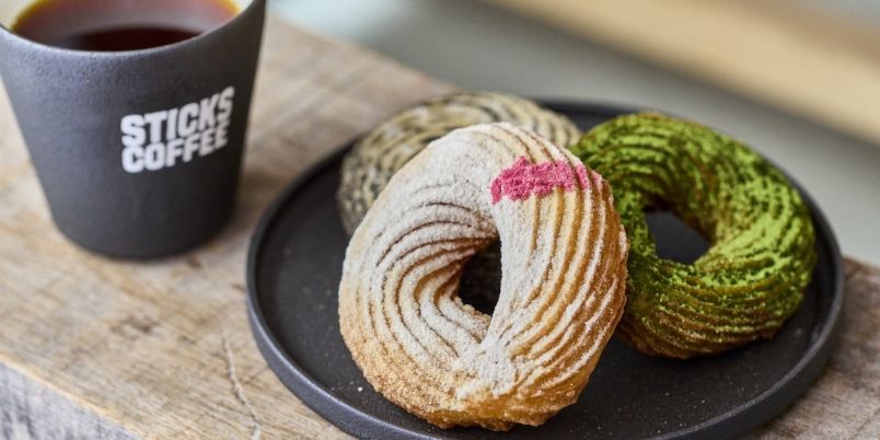 2025年3月オープン！ 京町家カフェで揚げたてチュロスとスペシャルティ