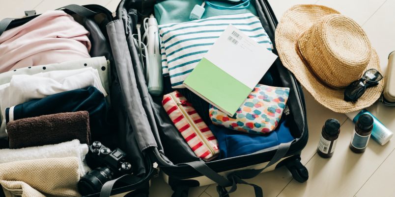 確認必須！ 国内旅行の持ち物リスト｜期間別・シーン別に紹介｜るるぶ&amp;more.