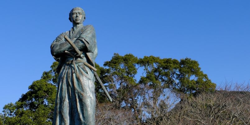 坂本龍馬は何をした人？ 功績や人物像をわかりやすく解説｜るるぶ&more.