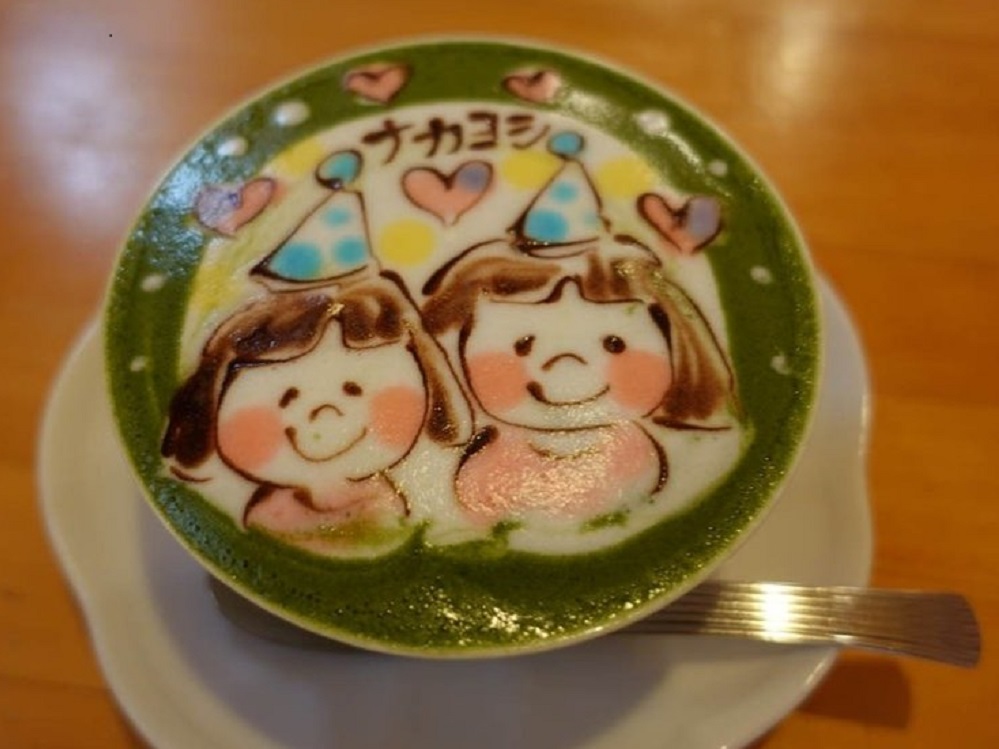 カラフルなオリジナル ラテアートに釘付け 尾道の Latte Cafe ラテハートカフェ