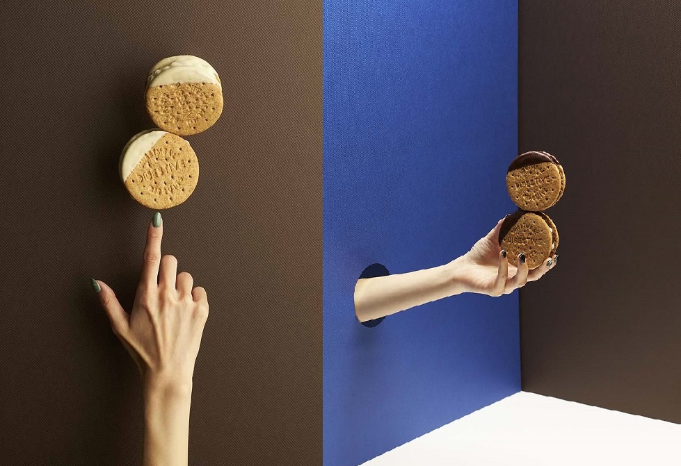 GELATARIA MARGHERA (左)「OREO ピスタチオ×ホワイトチョコ ビスコッティ」、(右)「OREO ピスタチオ×ミルク×チョコチップ」各594円