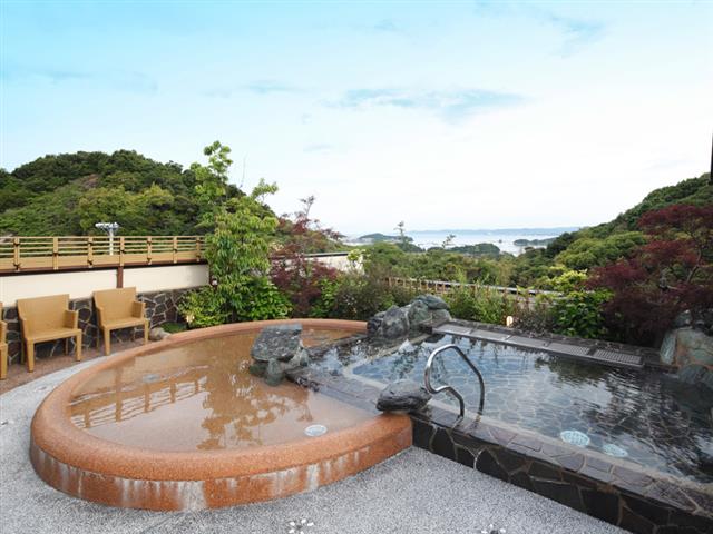 白浜温泉のおすすめ日帰り温泉～源泉かけ流し、露天風呂、食事、何で選ぶ？～｜るるぶ&more.