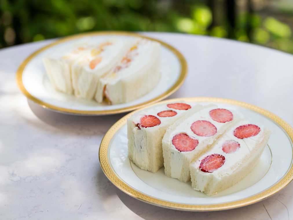 6~11月の間は「なつおとめ苺サンド」1080円を提供