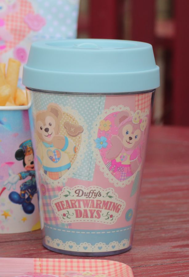 スーベニアドリンクカップ1200円・販売はゴンドリエ・スナック、ケープコッド・クックオフ、ケープコッド・コンフェクション