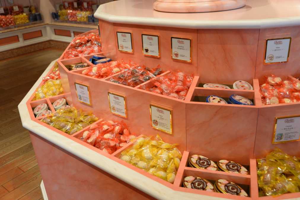 好きな味を選ぶ夢が叶う 東京ディズニーランド35周年限定の チョコレートクランチ ピック マンチ るるぶ More