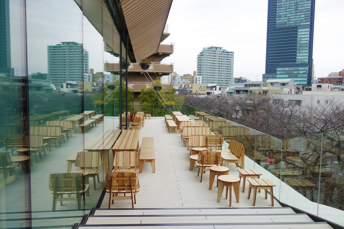 日本初 スターバックス リザーブ ロースタリー東京 スタバの高級カフェがオープン るるぶ More
