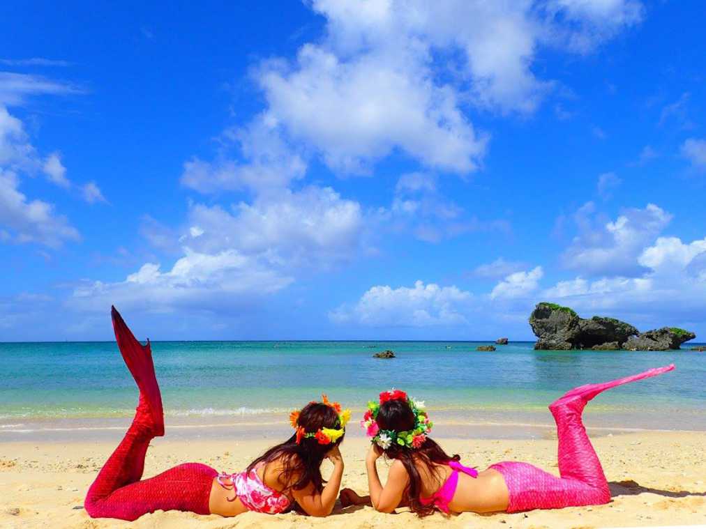 この夏 沖縄で人魚になってみる 秘密のビーチでマーメイドスイム体験 るるぶ More