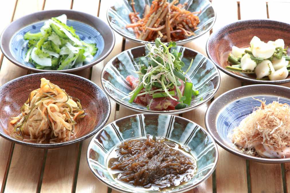 本日のおばんざい 各280円〜
