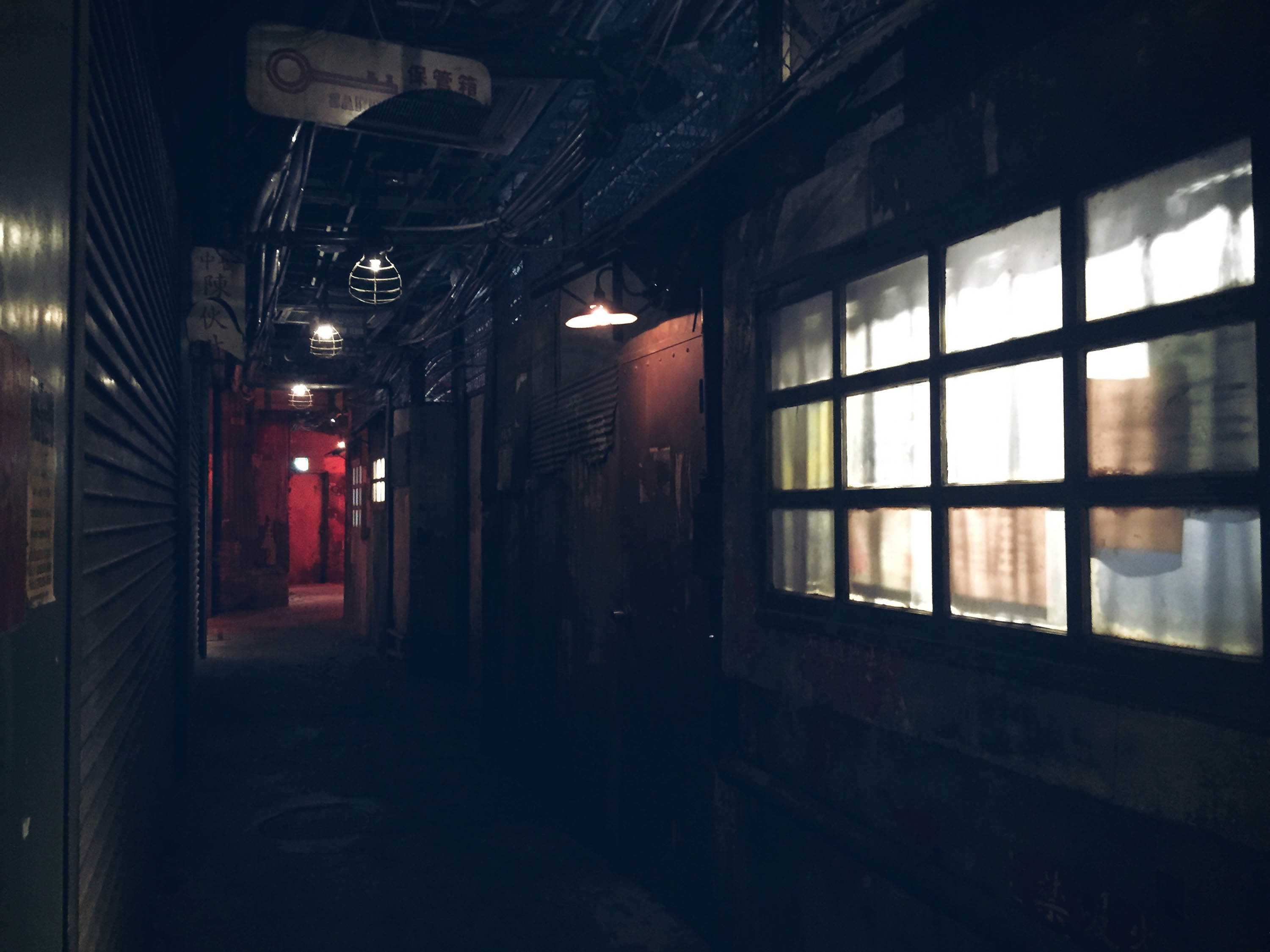 川崎のゲーセンが想像以上の完成度 電車で行ける香港みたい るるぶ More