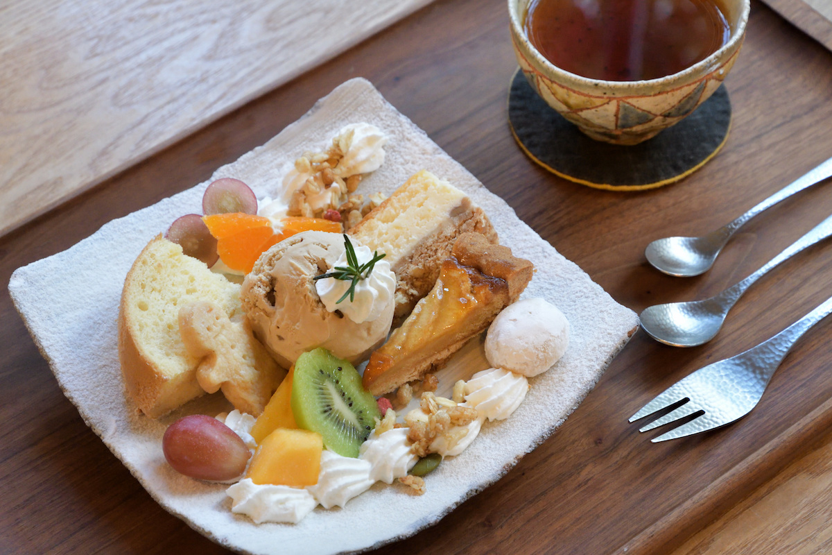 今日のおやつプレート(紅茶セット) 1188円