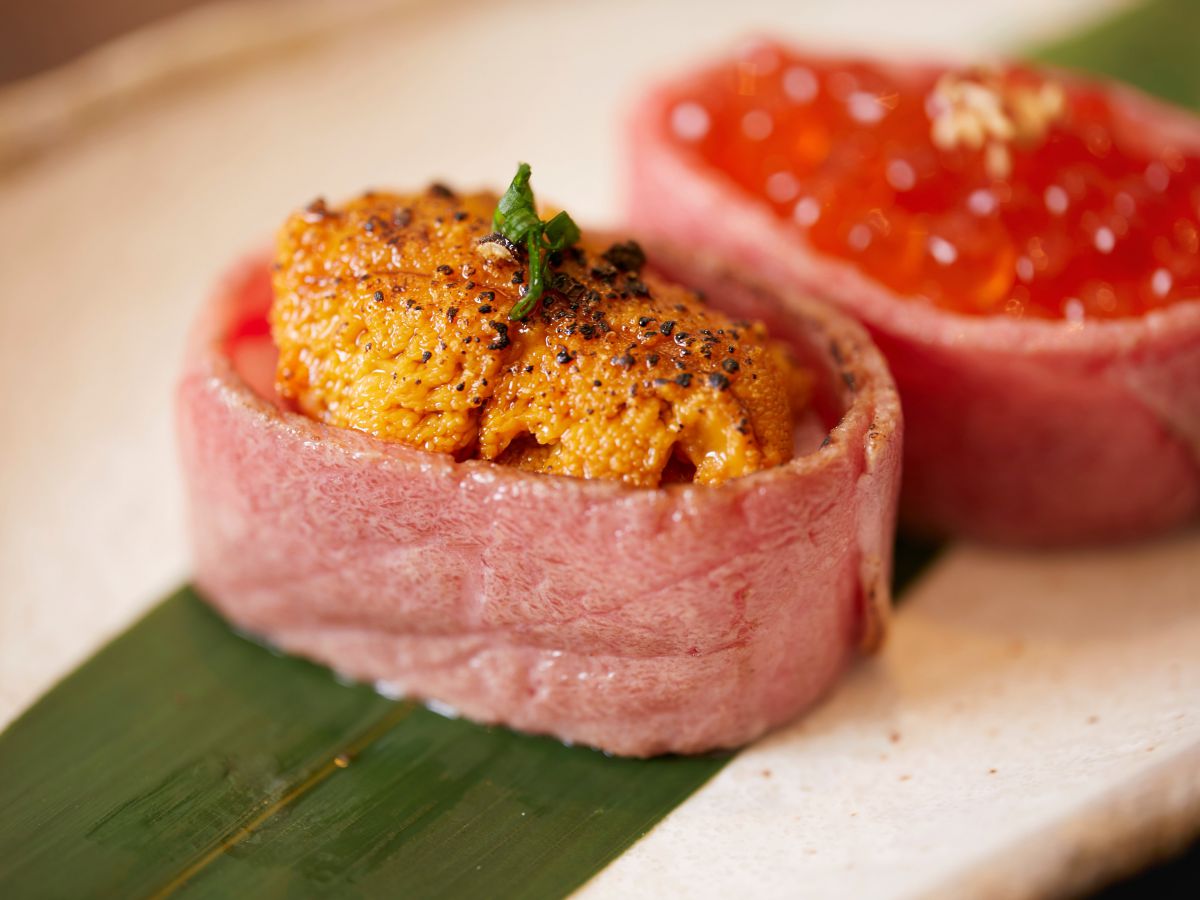 名人和牛 肉寿司(うにく・にくら) 一貫各500円