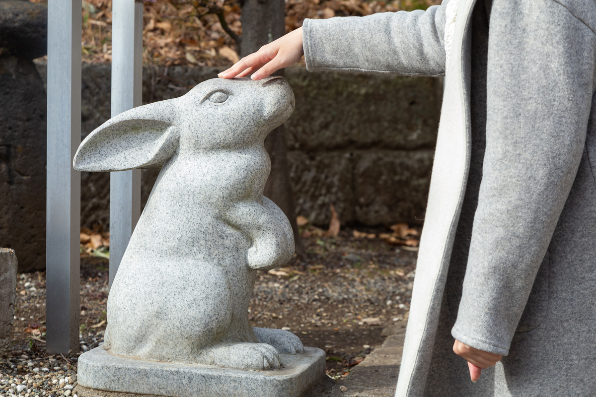 マークで話題の赤羽八幡神社でうさぎを探して縁結び効果をget るるぶ More