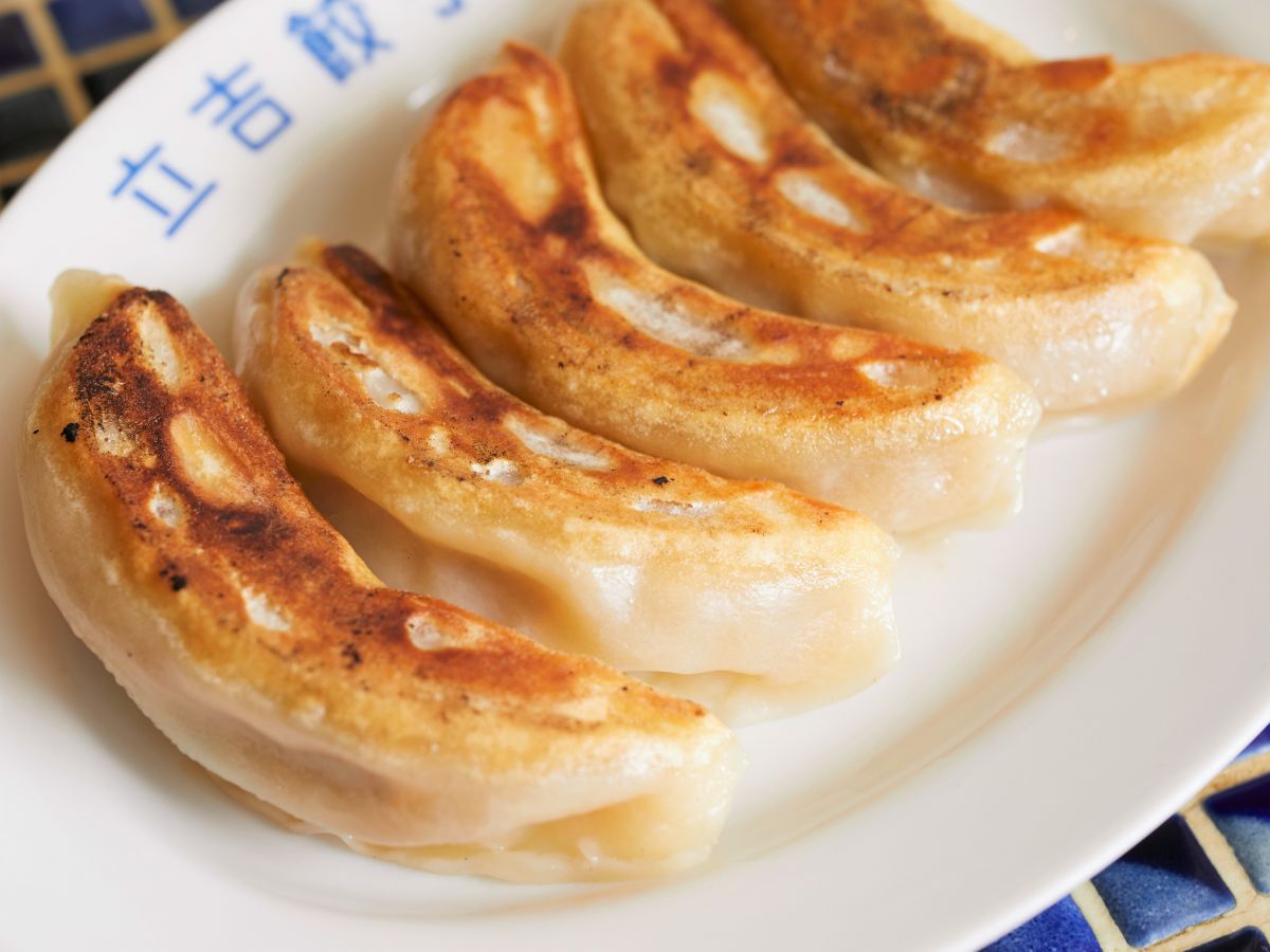 立吉餃子「焼き餃子」 5個626円(3個入は421円)