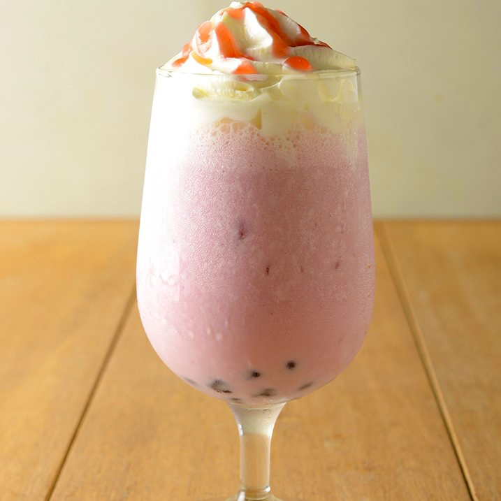 いちごの生クリームシェイク タピオカ入り 788円