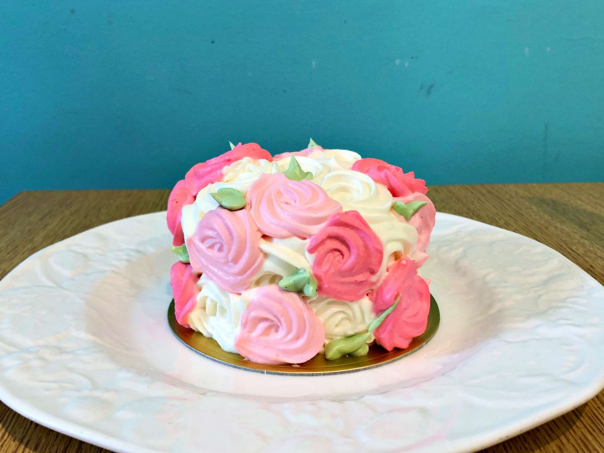 ミニサイズ がちょうどいい 誕生日にもらってうれしいホールケーキ3選 るるぶ More