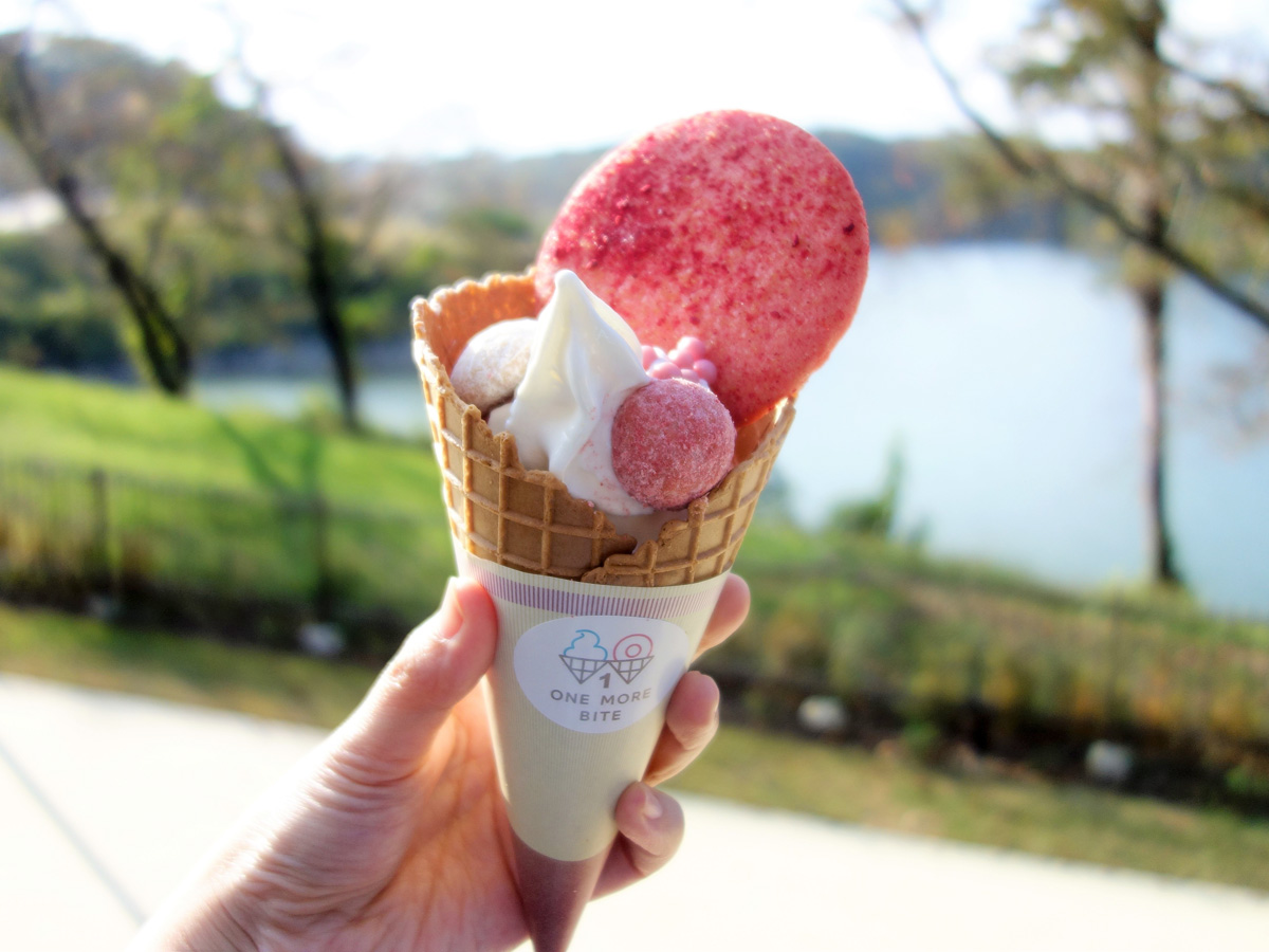 ツーモアバイト(トッピング2種) 800円(税抜)