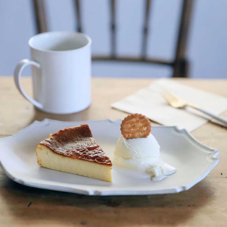 ベイクドチーズケーキ 400円
