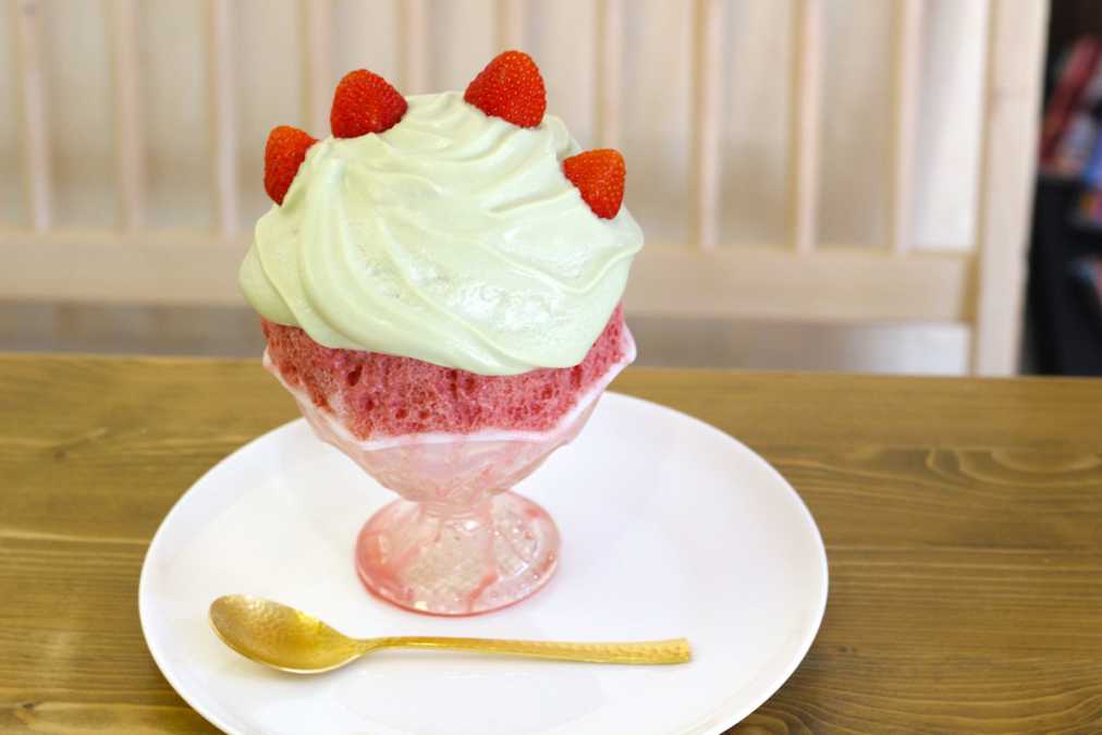 ピスタチオ キャラメルストロベリー氷 1500円