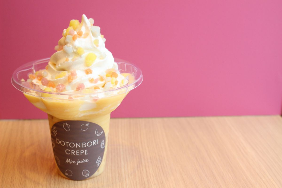 どっとれいんぼ~ミックスジュースフロート 800円