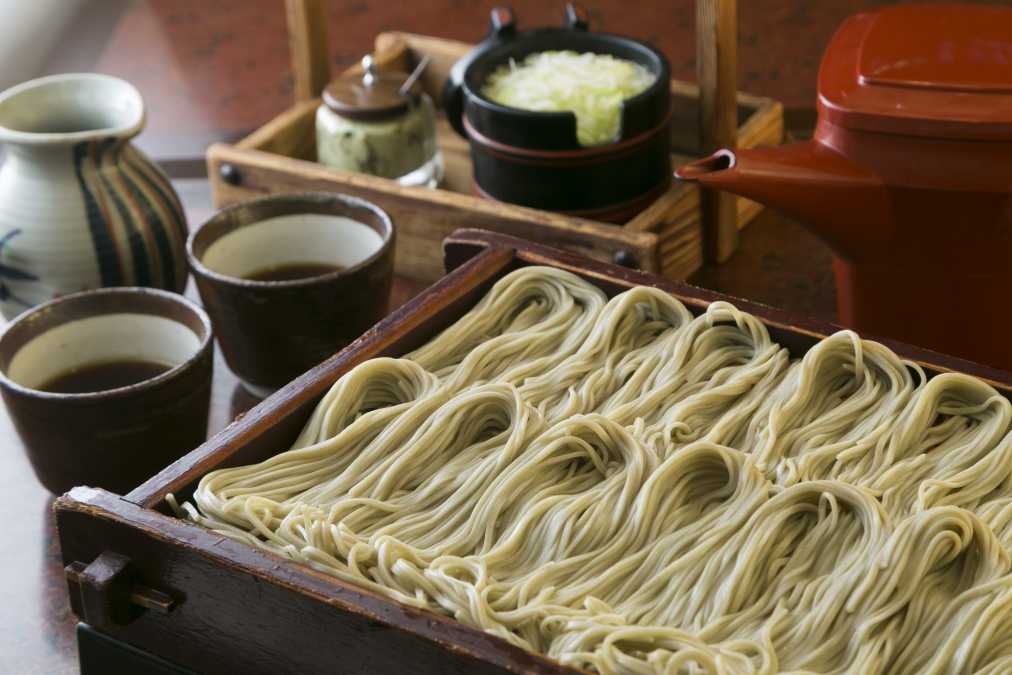 布海苔入りの そば肴 昼間から日本酒が進みすぎる 本場新潟のへぎそばが気になる るるぶ More