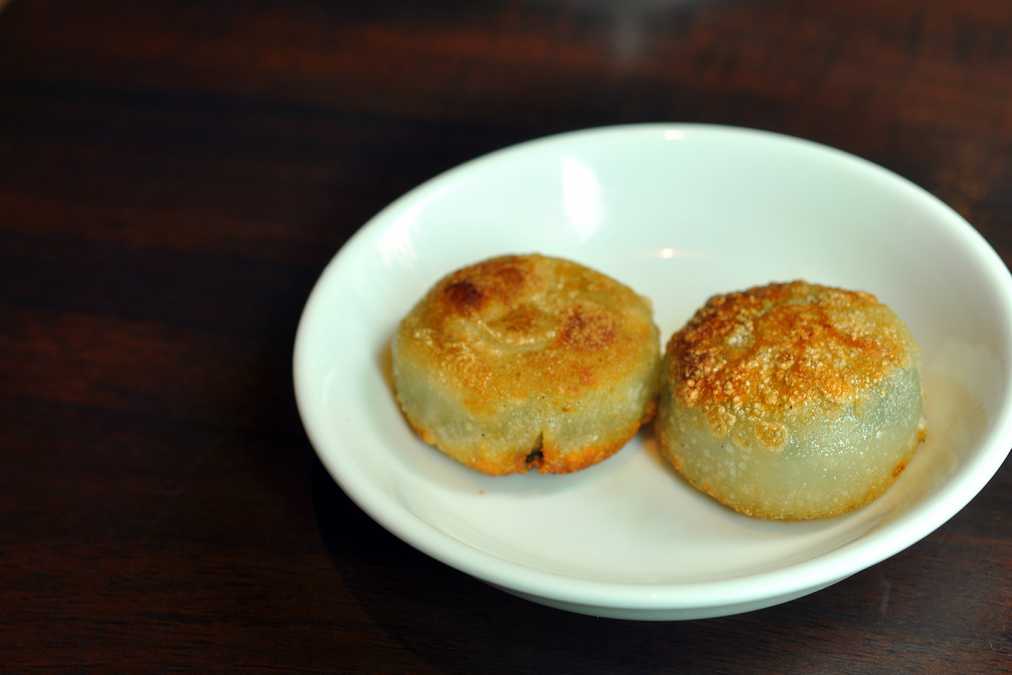 ニラ焼き饅頭