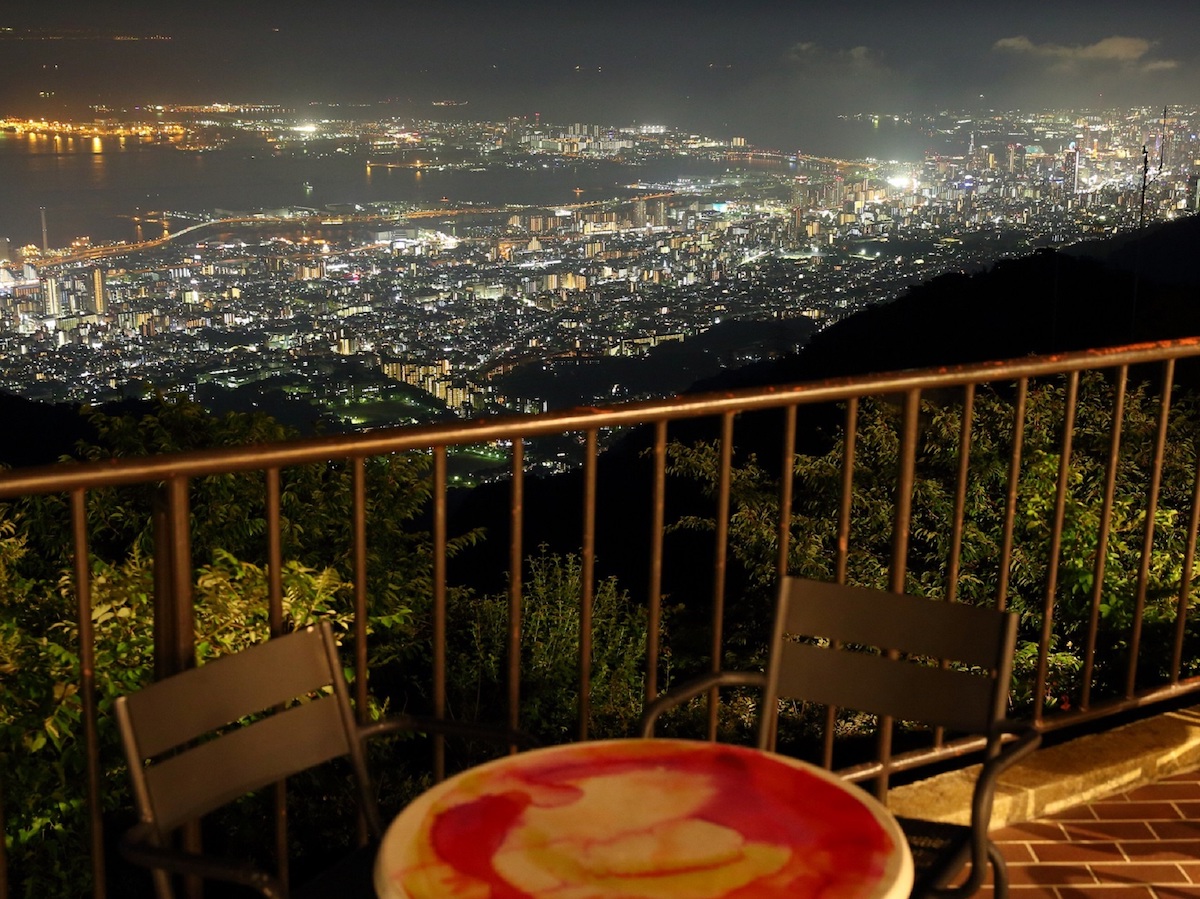 神戸の夜景を一望 ロマンチックな夜デートにぴったりの Tenran Cafe るるぶ More