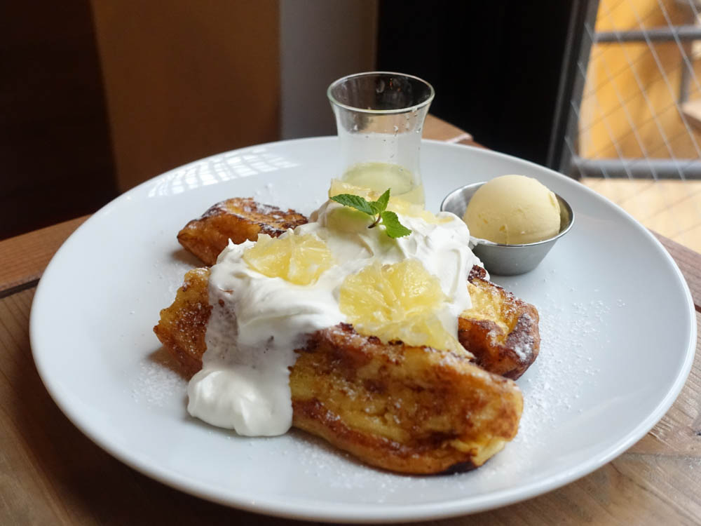 瀬戸内はちみつレモン&レアチーズフレンチトースト 950円(税込)