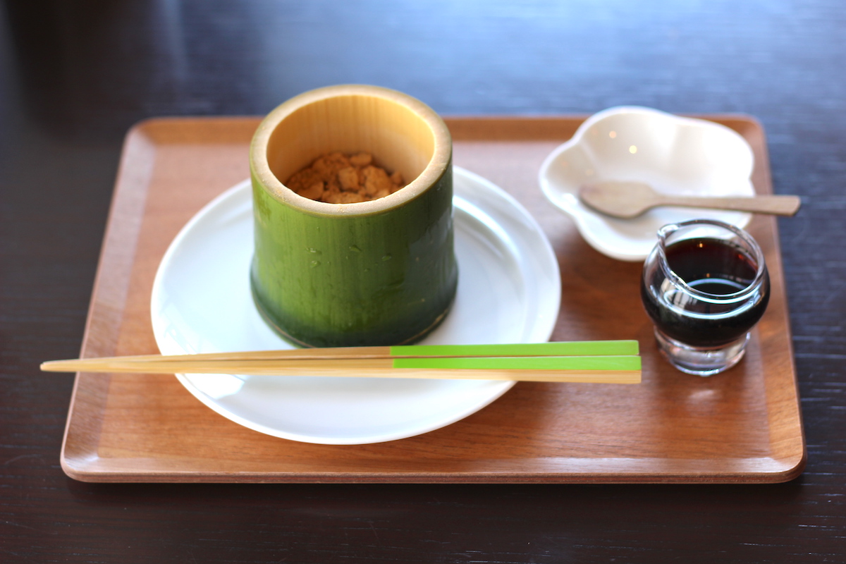 本わらび餅 810円
