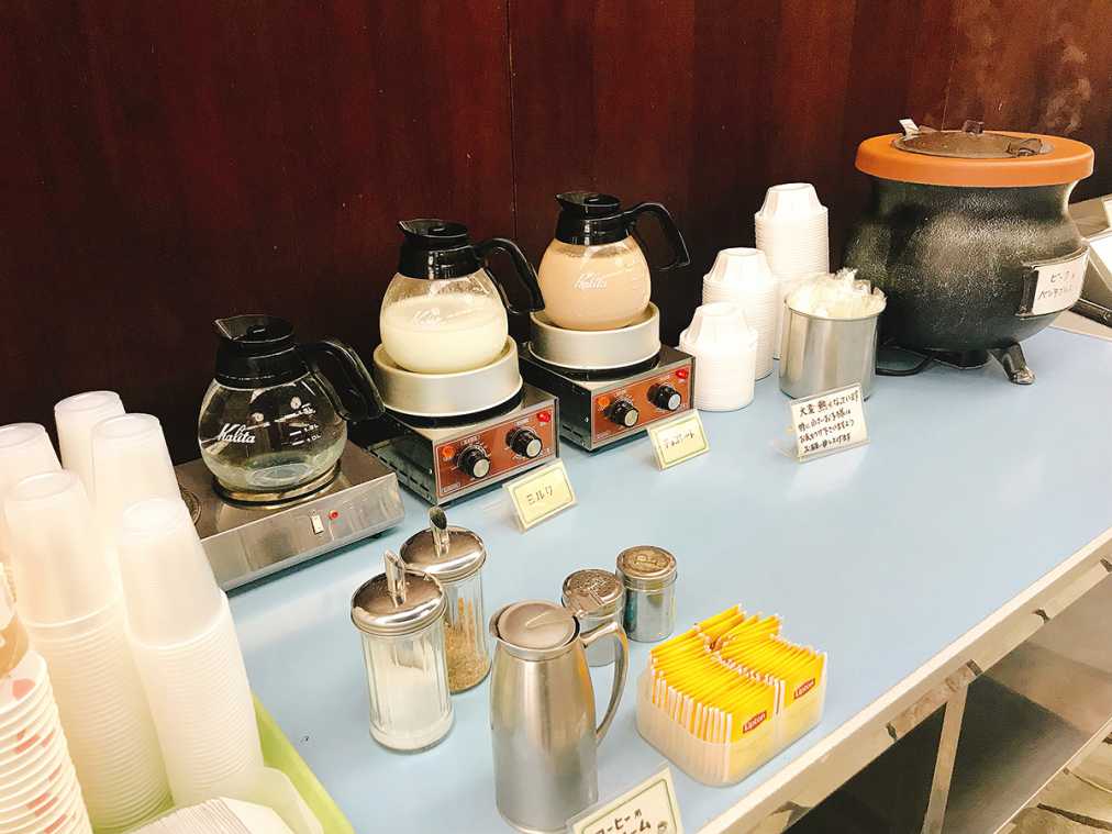 ドリンクバー648円(※2〜5才は324円)