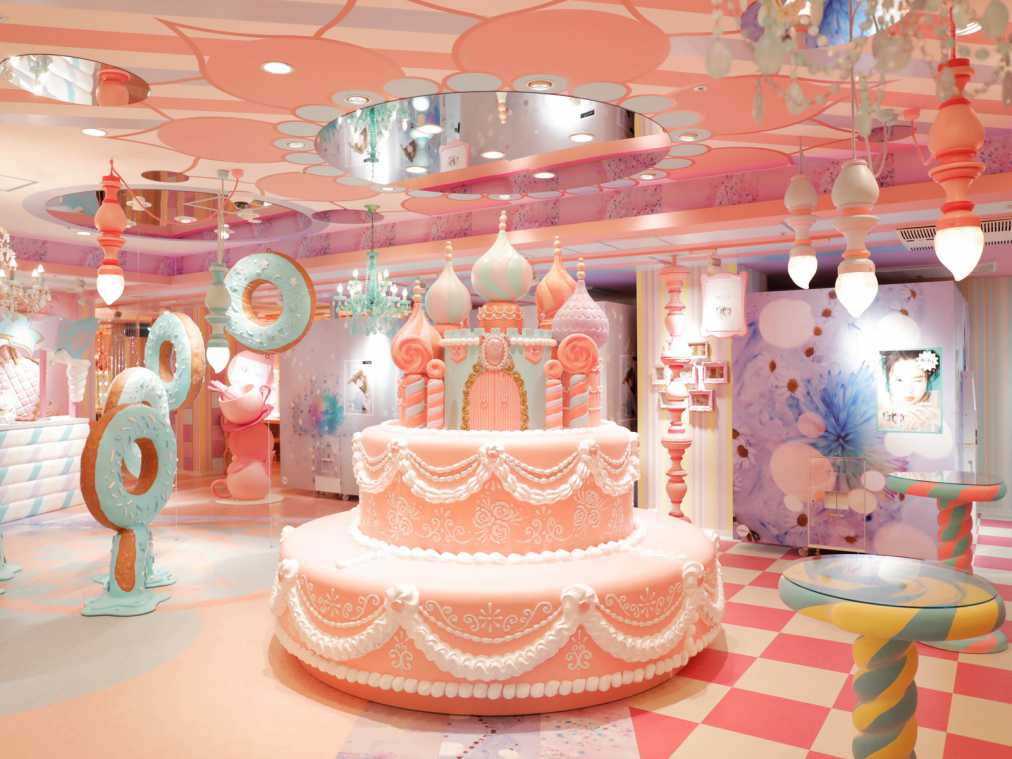 お菓子の世界で盛れる写真を 渋谷109の せかいいち かわいいプリのお店 るるぶ More