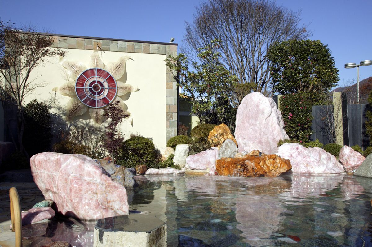 提供:石和温泉 薬石の湯 瑰泉